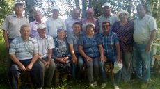 Директора школ Кукморского района спели для ветеранов