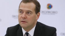 Медведев: Гарантированная часть зарплаты преподавателей должна быть выше премиальной