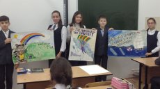 В Менделеевске школьники сочинили синквейны о профсоюзе
