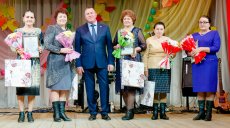В День учителя наградили председателей профкомов
