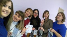«Зеленые» против «Апельсинчиков»