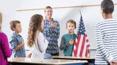 В США хотят вооружить учителей. Как нам это?