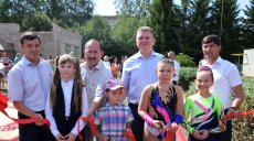 В Нурлатской школе появилась современная спортивная площадка