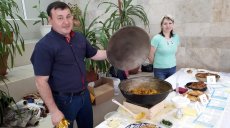 Педагоги вышивают, танцуют, готовят...