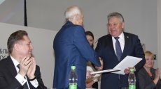 В отраслевое соглашение внесли изменения и продлили на год
