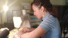 Педагоги начали шить маски для врачей
