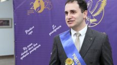 Как призер "Учителя года-2023" Арман Костанян соединяет математику и поэзию