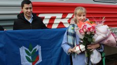 Обладательница малого хрустального пеликана вернулась домой