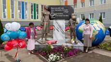 В Высокогорском районе Татарстана открыли памятник учителю