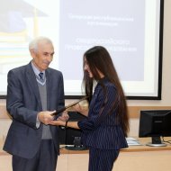 Фотография с репортажа «Вручение профсоюзных стипендий студентам»